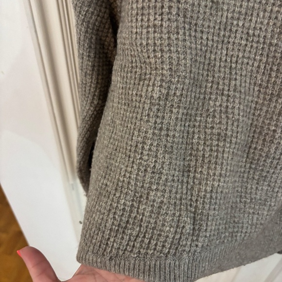 Theory Grey waffle texture sweater * accepting offers  please look at all pics - Picture 7 of 7